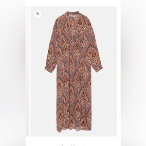 M-L Gorgeous Zara dress with vents at the leg.